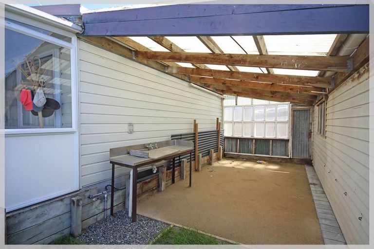 Photo of property in 8 Hart Street, Foxton Beach, Foxton, 4815