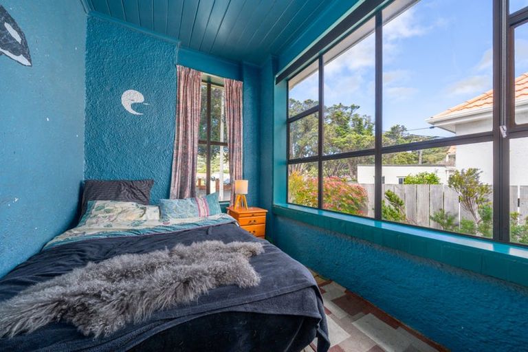 Photo of property in 18 Monorgan Road, Strathmore Park, Wellington, 6022