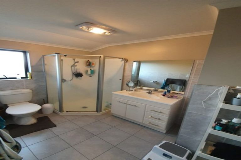 Photo of property in 91 Keri Vista Rise, Papakura, 2110