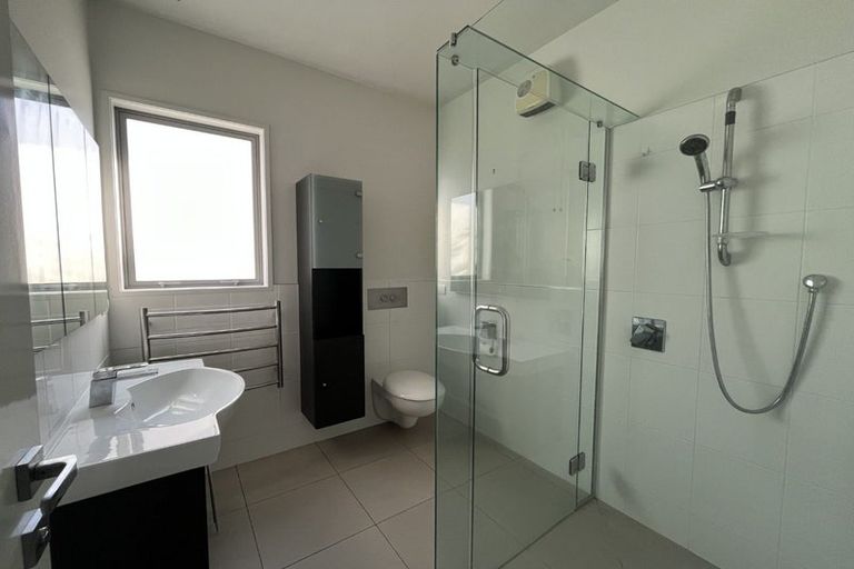 Photo of property in 292 Devon Street West, New Plymouth, 4310