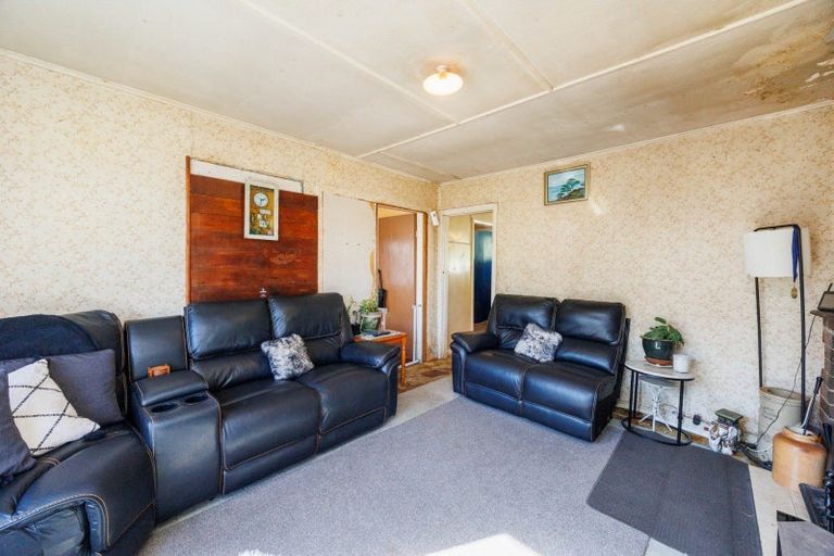 Photo of property in 1 Farmer Street, Sanson, 4817