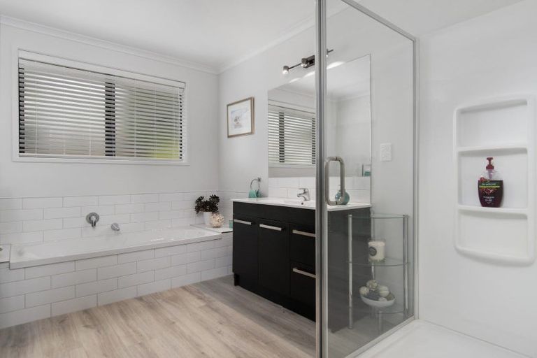 Photo of property in 5 Gumtree Lane, Omokoroa, 3114