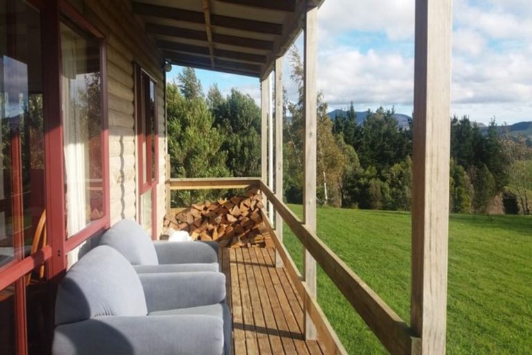 Photo of property in 121 Southdown Drive, Martinborough, 5781