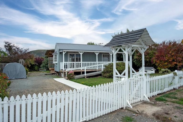 Photo of property in 10 Hillary Street, Waimate, 7924