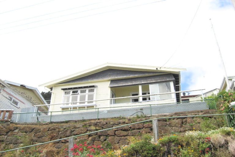 Photo of property in 51 Sumner Road, Lyttelton, 8082