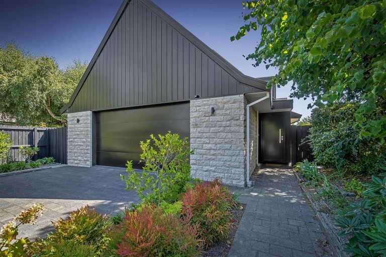 Photo of property in 1/26 Makora Street, Fendalton, Christchurch, 8041