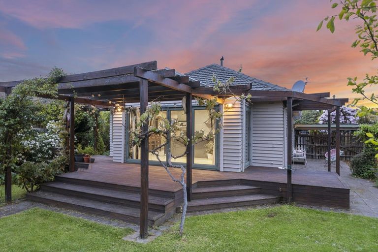 Photo of property in 7 Wayside Avenue, Burnside, Christchurch, 8053