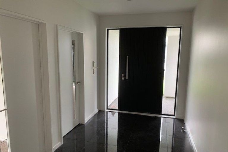 Photo of property in 5 Urihia Street, Marshland, Christchurch, 8083