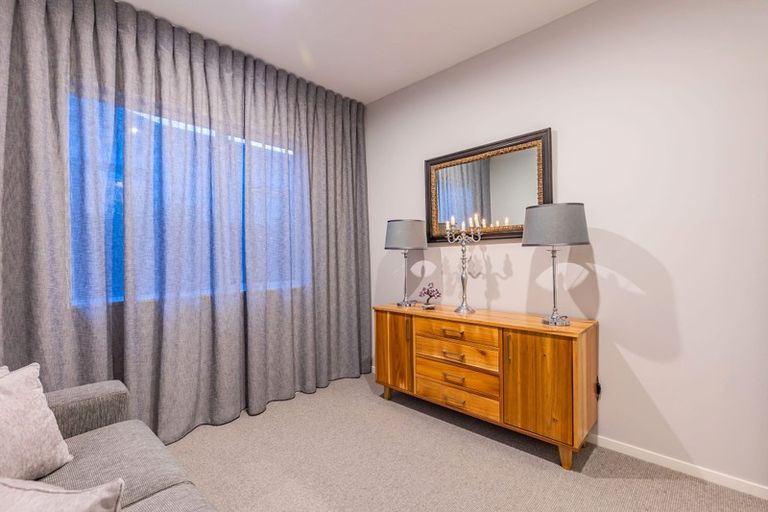 Photo of property in 9 Ropere Street, Kumeu, 0810