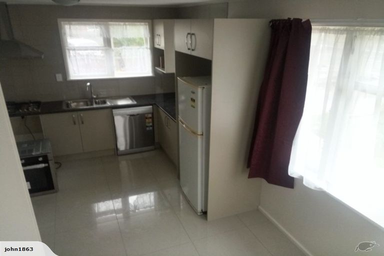 Photo of property in 42 Great South Road, Papatoetoe, Auckland, 2025