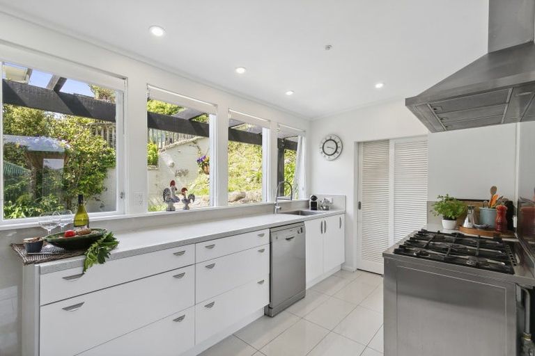 Photo of property in 18 Ottawa Road, Ngaio, Wellington, 6035