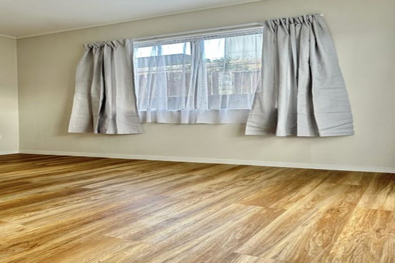 Photo of property in 13 Balloch Street, Randwick Park, Auckland, 2105