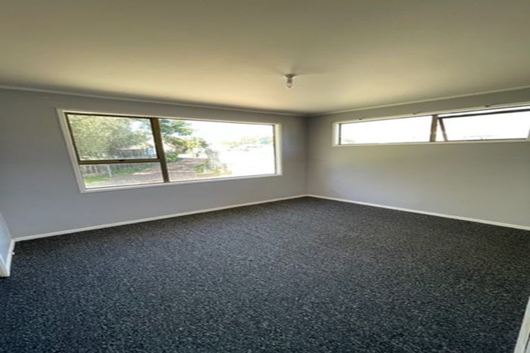 Photo of property in 15 Selago Place, Manurewa, Auckland, 2102