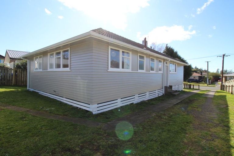 Photo of property in 30 Bellingham Crescent, Fordlands, Rotorua, 3015
