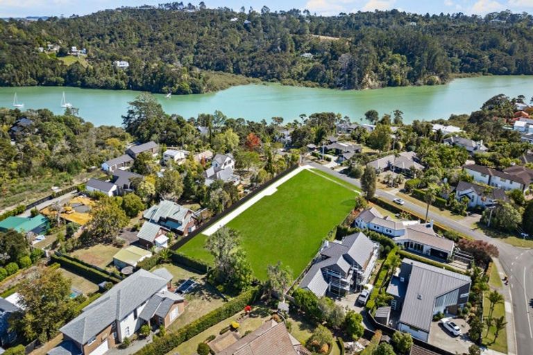 Photo of property in 11 Oscar Road, Greenhithe, Auckland, 0632