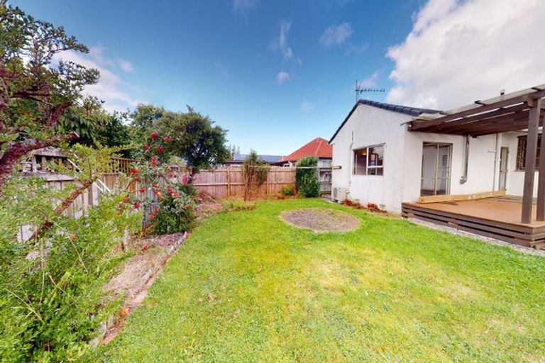 Photo of property in 19 Franklin Avenue, Hokowhitu, Palmerston North, 4410