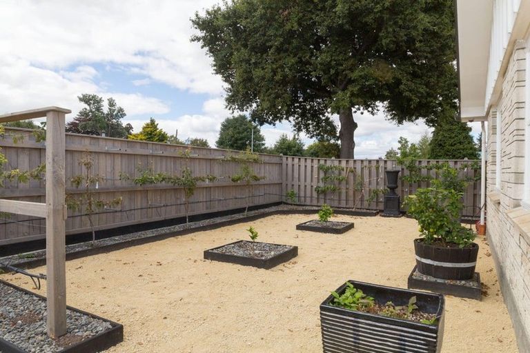 Photo of property in 10 Ranfurly Street, Dannevirke, 4930