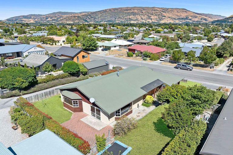 Photo of property in 130 Mount Iron Drive, Wanaka, 9305