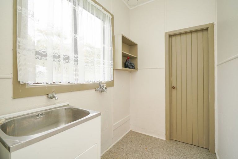 Photo of property in 3 Raymond Street, Bluff, 9814