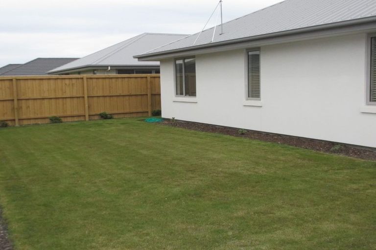 Photo of property in 17 Faringdon Boulevard, Rolleston, 7615