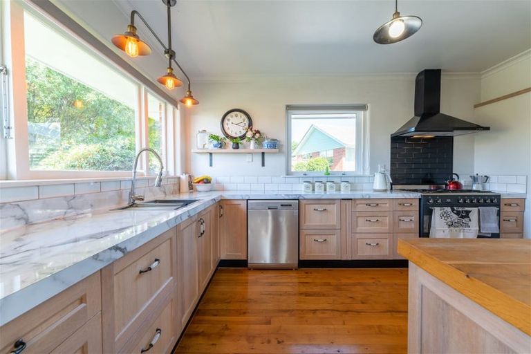 Photo of property in 229 Douglas Street, Highfield, Timaru, 7910