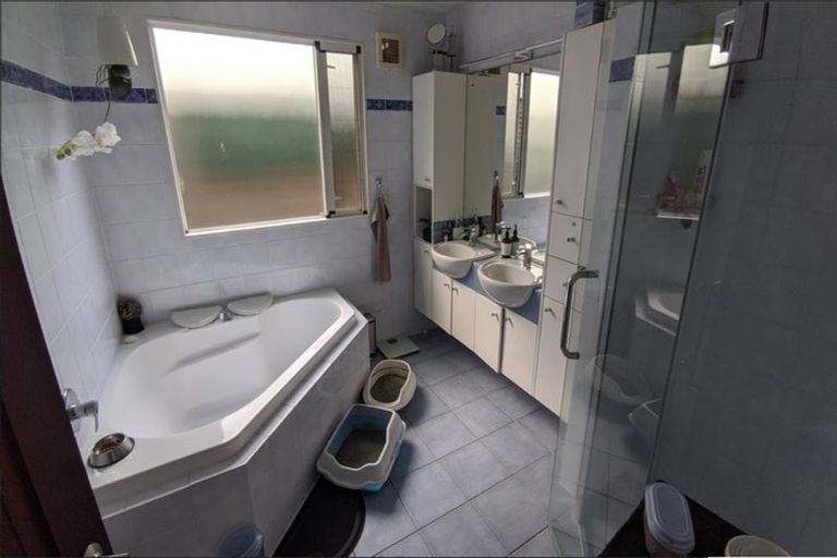 Photo of property in 31a Oban Road, Browns Bay, Auckland, 0630