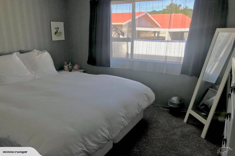 Photo of property in 2/71 Gemstone Drive, Birchville, Upper Hutt, 5018