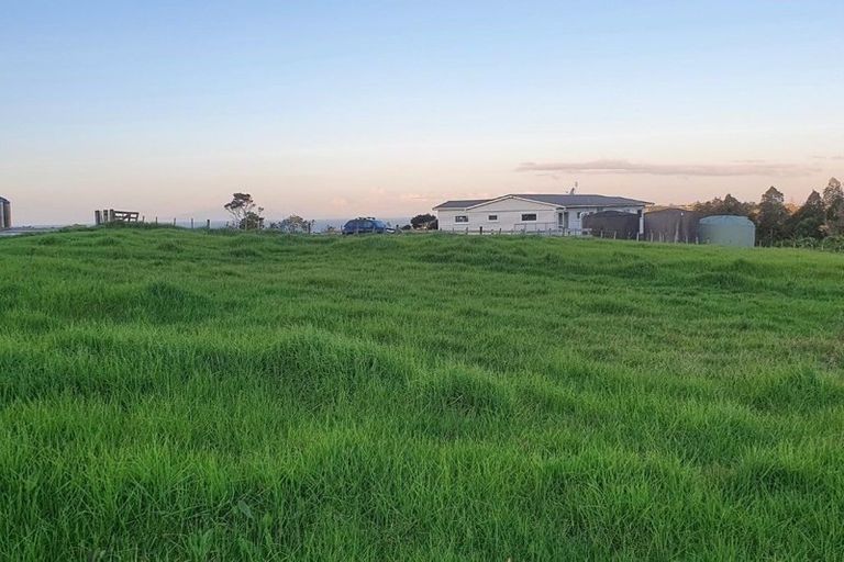 Photo of property in 68 Vaughans Road, Long Bay, Albany, 0792