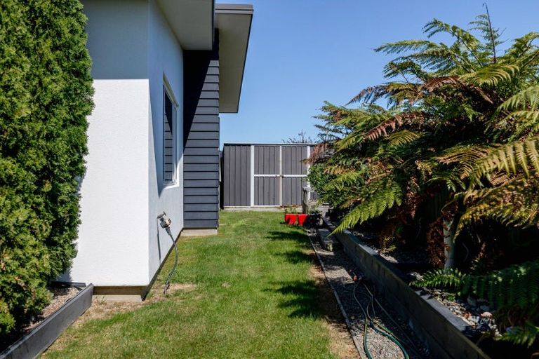 Photo of property in 2 Morocco Terrace, Kelvin Grove, Palmerston North, 4414