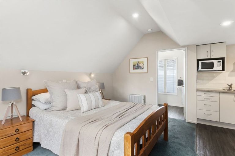 Photo of property in 25 Chepstow Avenue, Fendalton, Christchurch, 8052