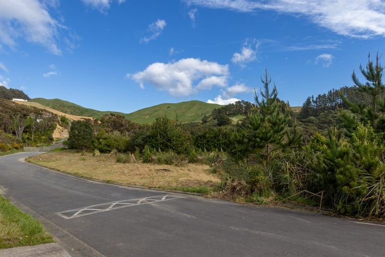 Photo of property in 70 Exploration Way, Whitby, Porirua, 5024