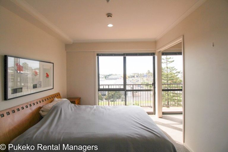 Photo of property in The Rennaissance, 3d/18 Ronwood Avenue, Manukau, Auckland, 2104