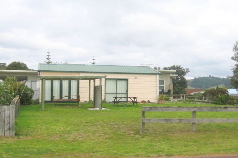 Photo of property in 105 Manuka Place, Matarangi, Whitianga, 3592