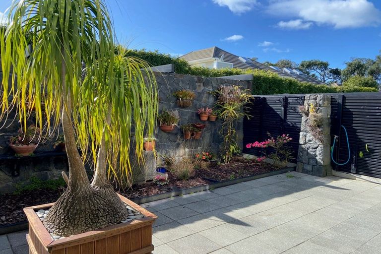 Photo of property in 7/258 Hurstmere Road, Takapuna, Auckland, 0622