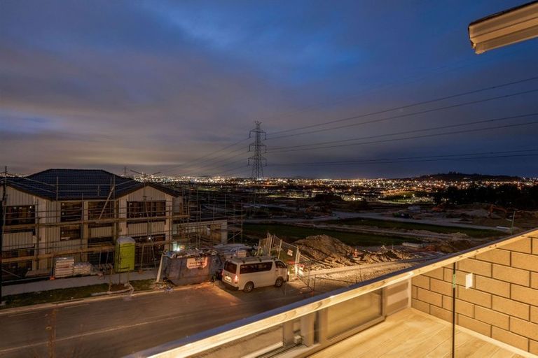 Photo of property in 84 Tir Conaill Avenue, Flat Bush, Auckland, 2019