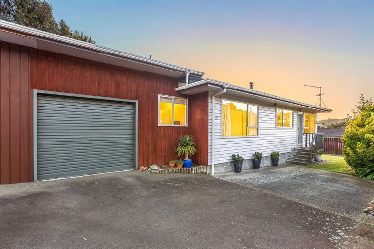 Photo of property in 6b Yarrow Place, Papakowhai, Porirua, 5024