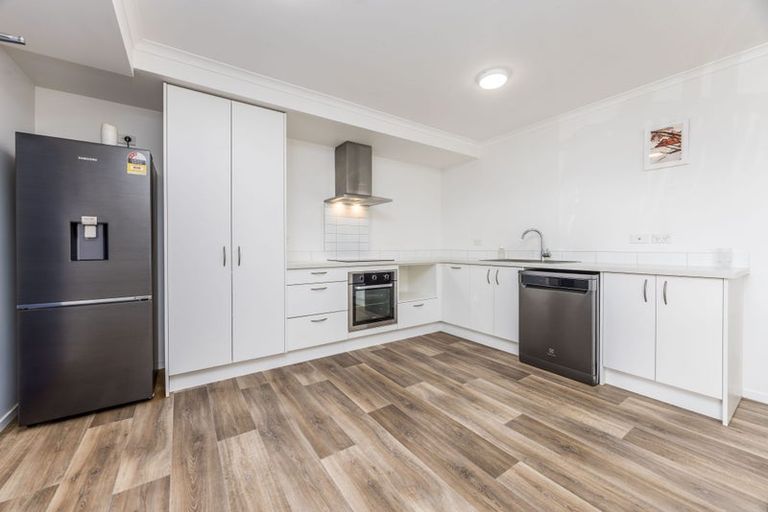 Photo of property in 7/18 Titoki Street, Te Atatu Peninsula, Auckland, 0610