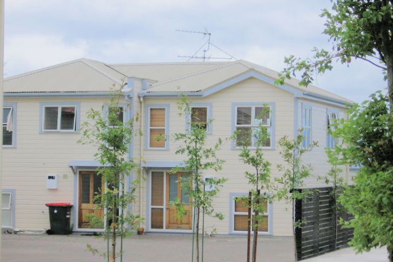 Photo of property in 4/25 Mana Street, Vogeltown, Wellington, 6021