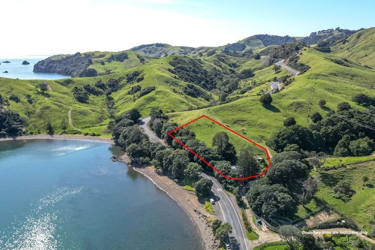 Photo of property in 1090 Thames Coast Sh25 Road, Kereta, Thames, 3575