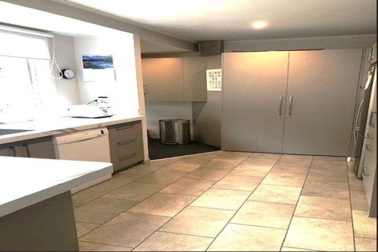 Photo of property in 102 East Street, Greytown, 5712