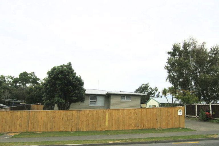 Photo of property in 3 Aniseed Grove, Timberlea, Upper Hutt, 5018