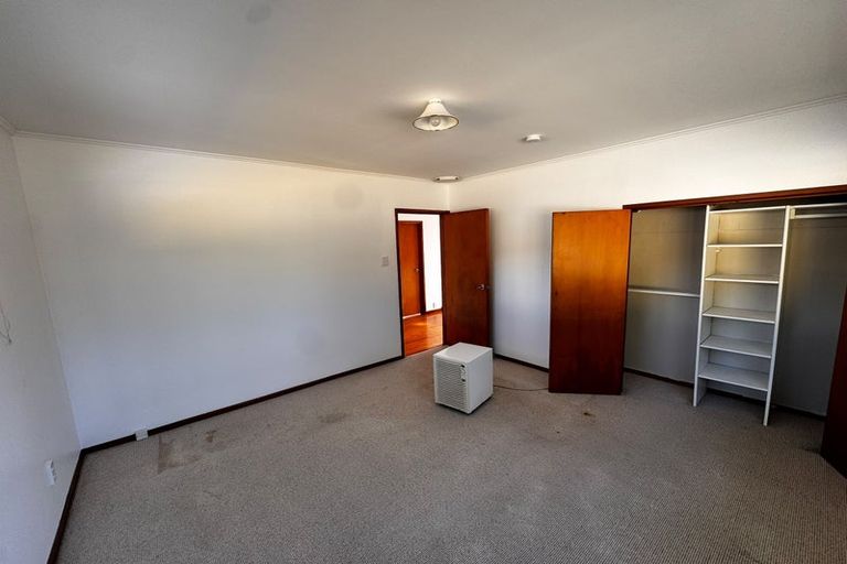 Photo of property in 75 Avonleigh Road, Green Bay, Auckland, 0604
