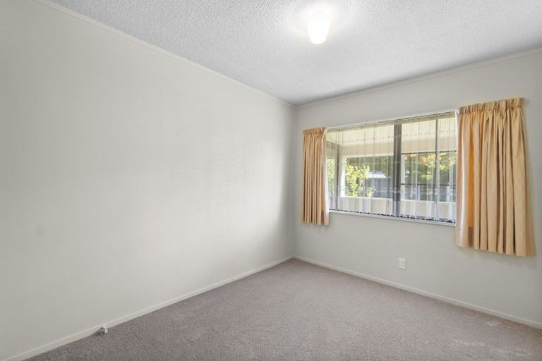 Photo of property in 6 Kingfisher Way, Te Kowhai, Hamilton, 3288