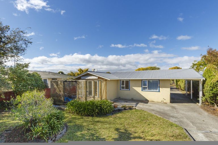 Photo of property in 24 Sutherland Crescent, Westbrook, Palmerston North, 4412
