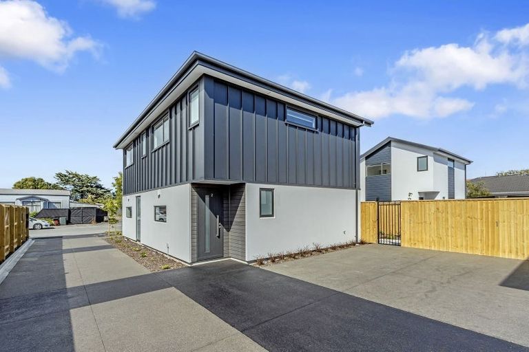 Photo of property in 2/17 Frederick Street, Waltham, Christchurch, 8011