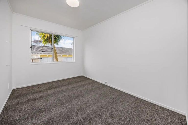 Photo of property in 2/51 Rimu Street, New Lynn, Auckland, 0600