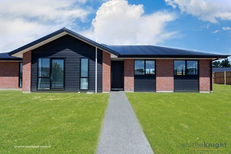 Photo of property in 2 Jasmine Street, Woodend, 7610