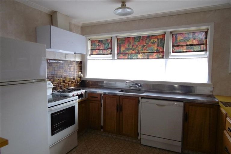 Photo of property in 5 Price Street, Westown, New Plymouth, 4310