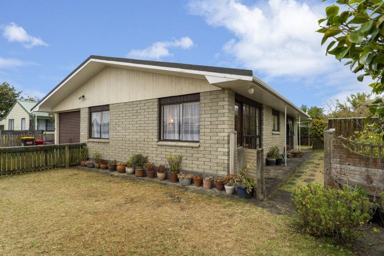 Photo of property in 81 Norfolk Crescent, Otaki Beach, Otaki, 5512