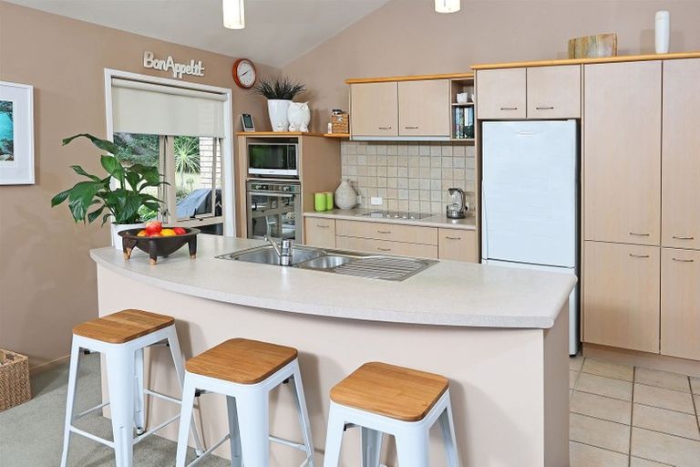 Photo of property in 20 Pippen Court, Henderson, Auckland, 0612